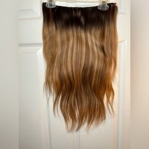 Covet and mane 22” sew in extensions